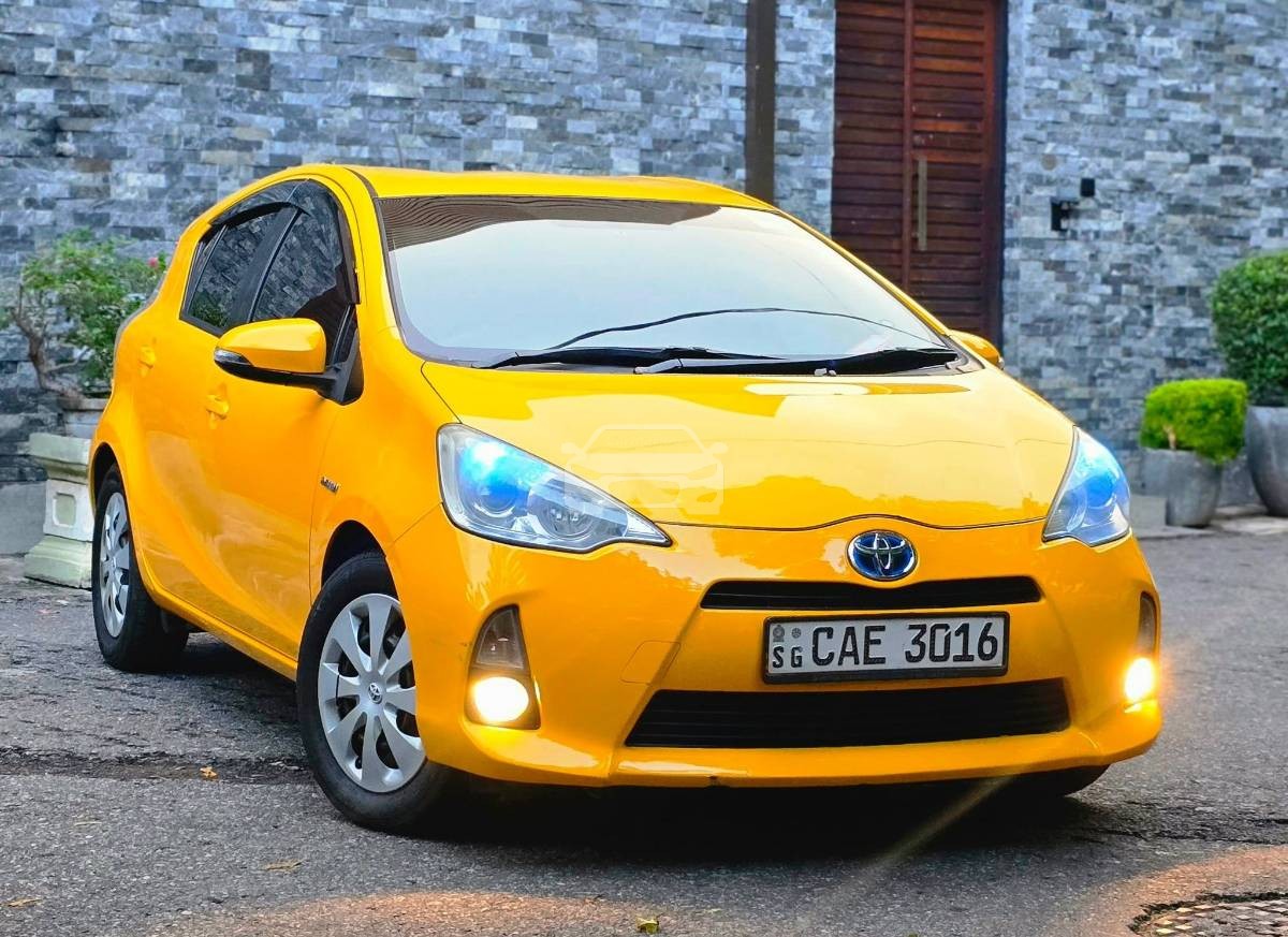 Image Toyota Aqua S Grade 2014 